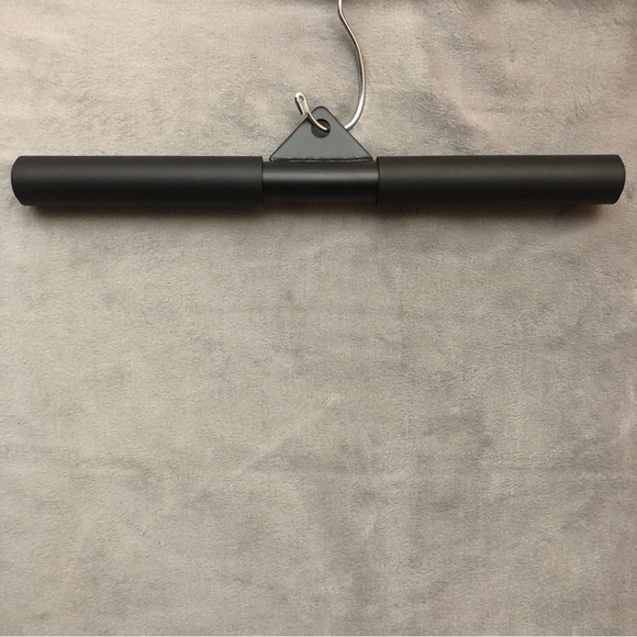 Mini Straight Bar With Grips Handle Cable Attachment Black - Picture 2 of 5